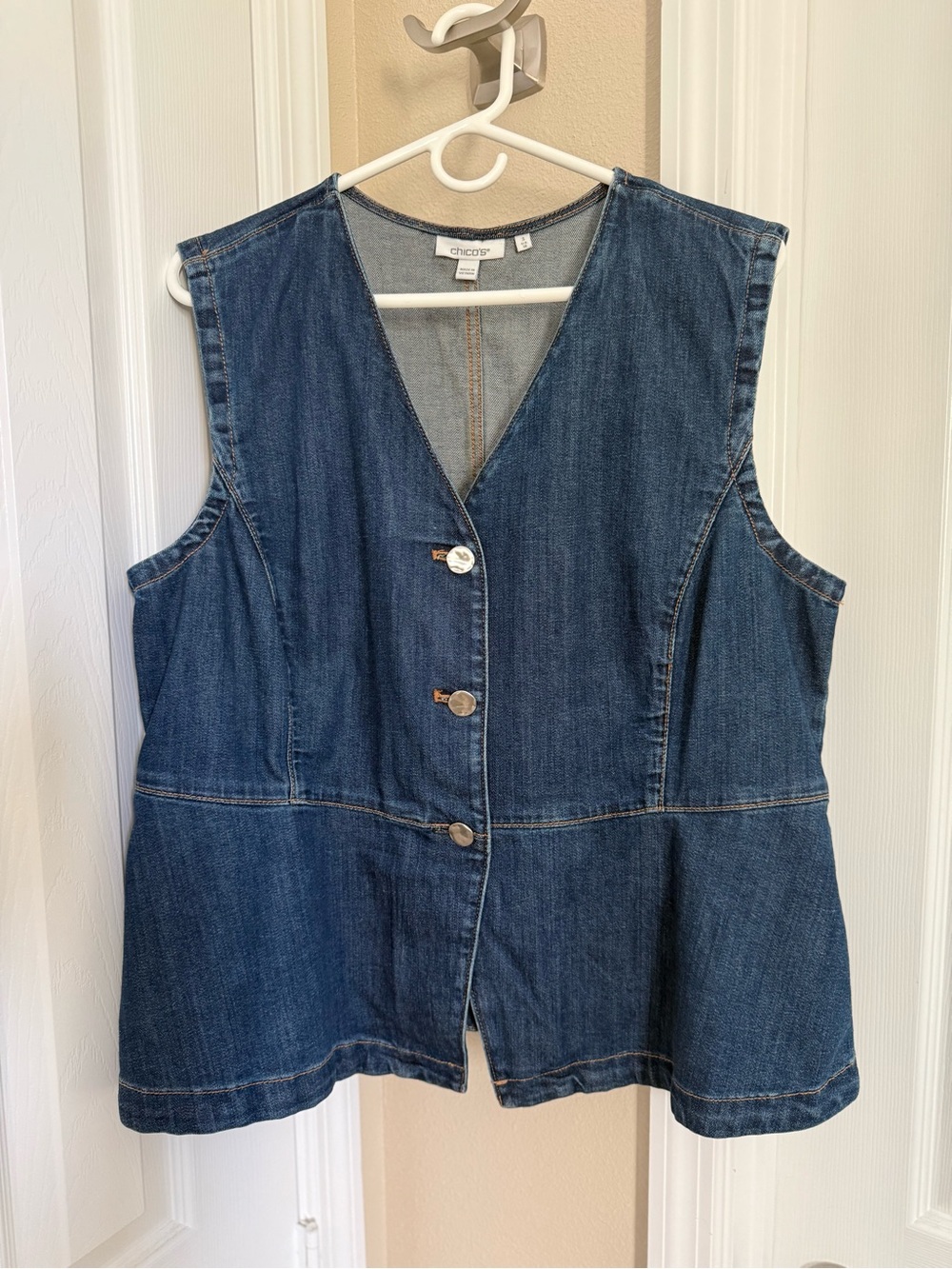 Chico's Womens Denim Vest in Dark Blue Size 3